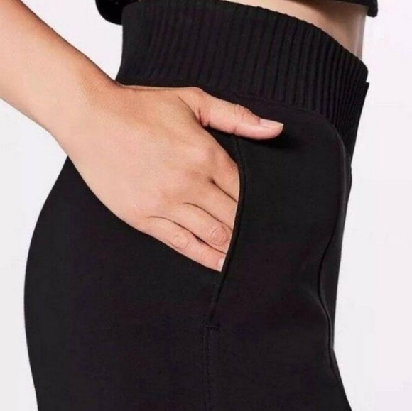 lululemon athletica Black Cropped Pants - Picture 3 of 11